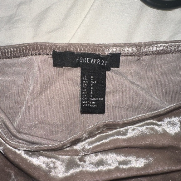 Forever21 off the shoulder crop top - Picture 3 of 4